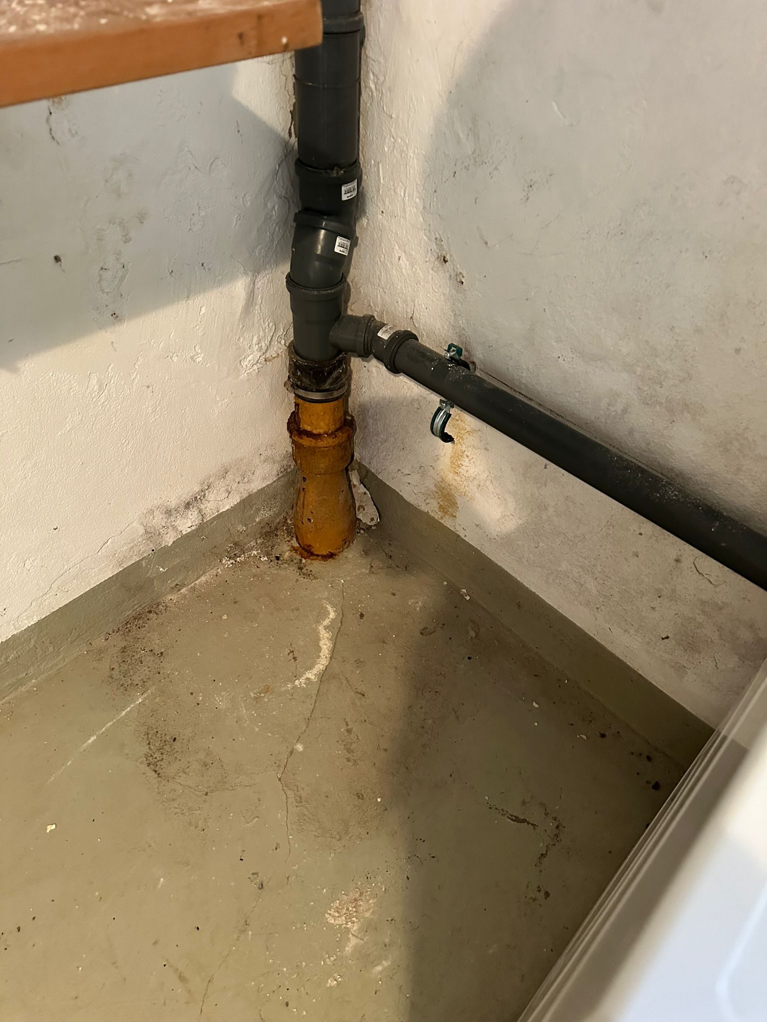 Einbau eines Kessel-Bodenablaufs – cleanFlow Kanalservice Hannover